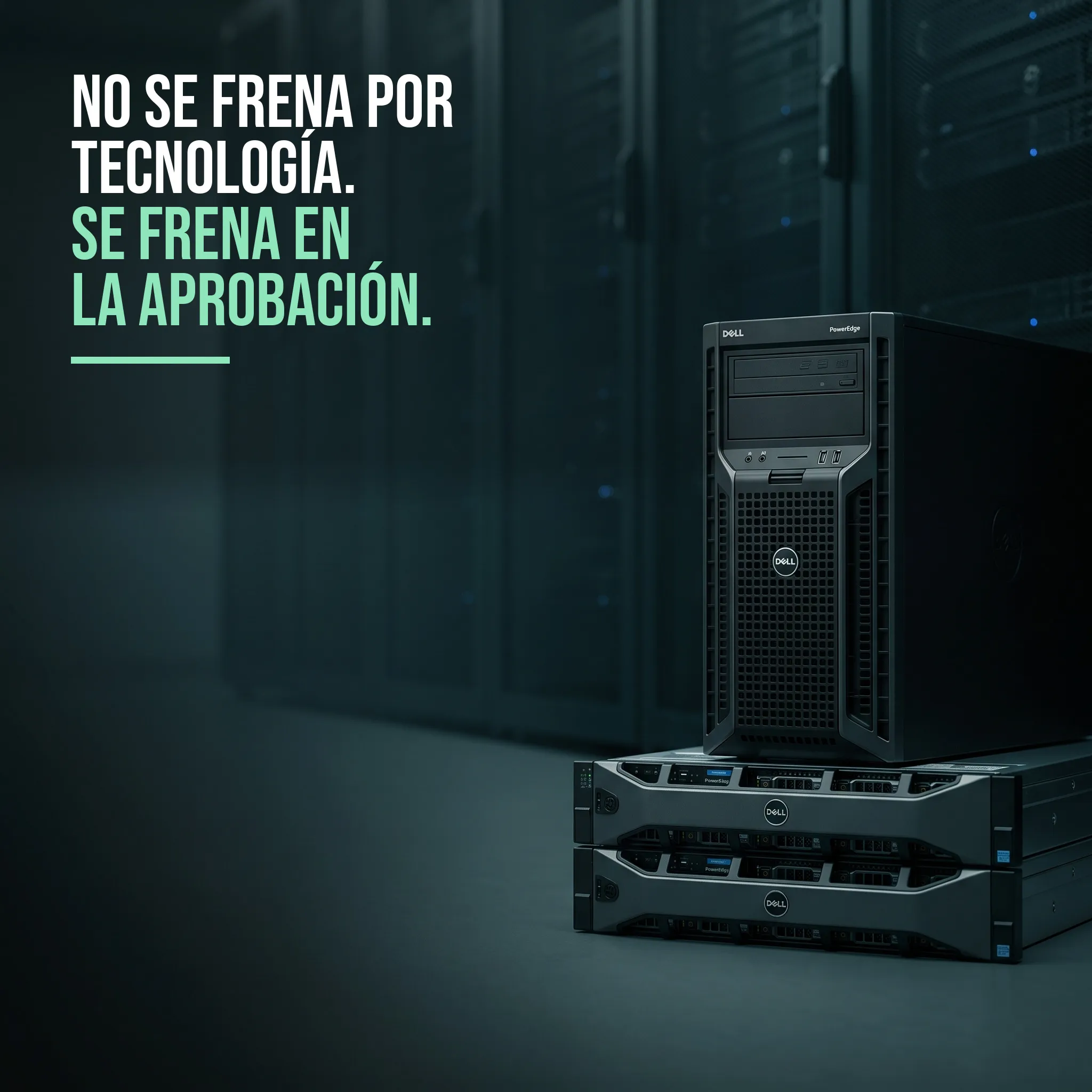 Servidor Dell PowerEdge en formato torre apoyado sobre dos equipos de rack, en un pasillo de datacenter